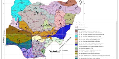 Kartta nigeria osoittaa eri kasvillisuusvyöhykkeisiin